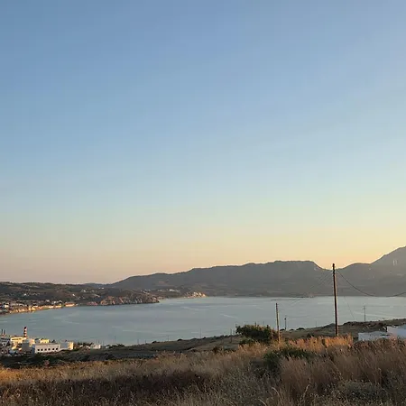 Milos Petra Di Mare Adamantas (Milos)